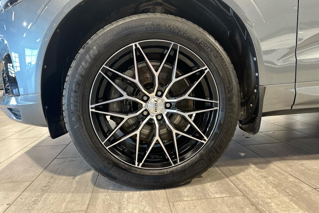 VOLVO XC60 2018