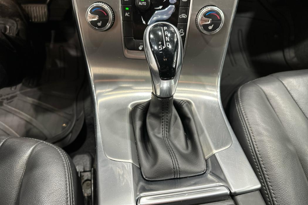 VOLVO V60 Cross Country 2017