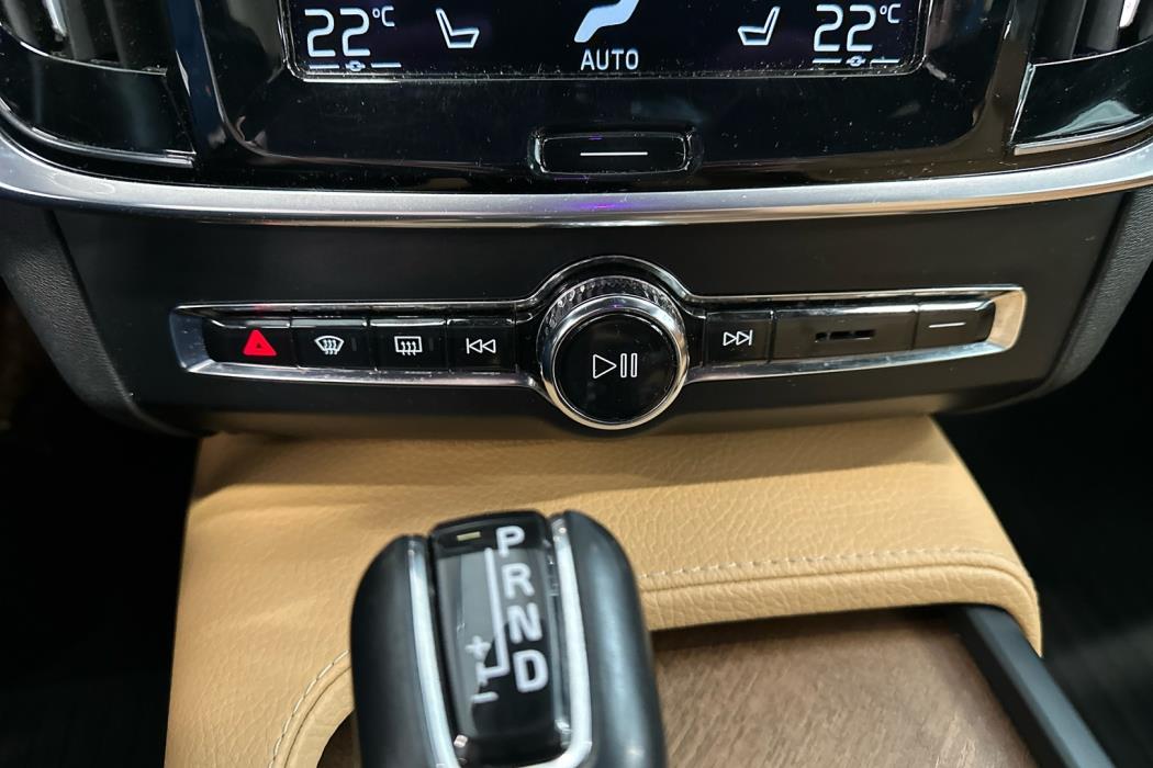 VOLVO V90 2016