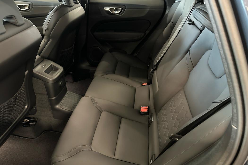 VOLVO XC60 2026