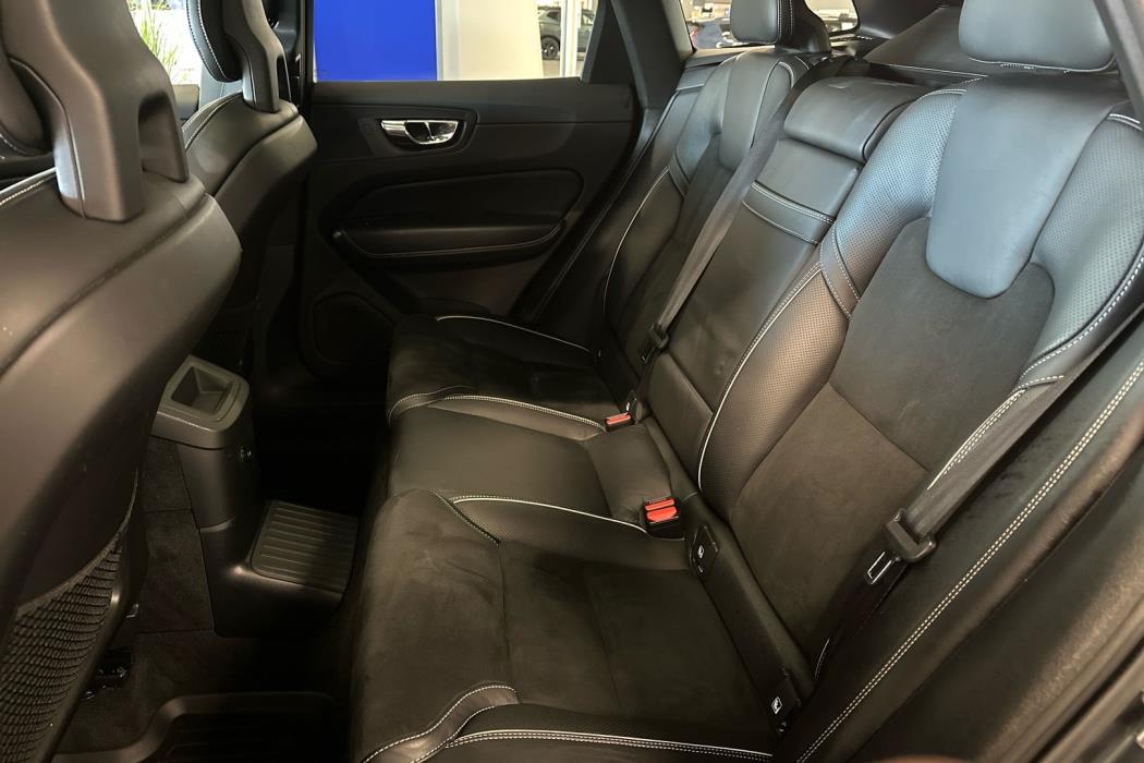 VOLVO XC60 2018