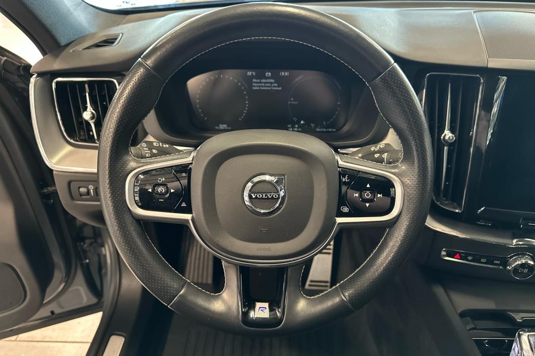 VOLVO XC60 2018