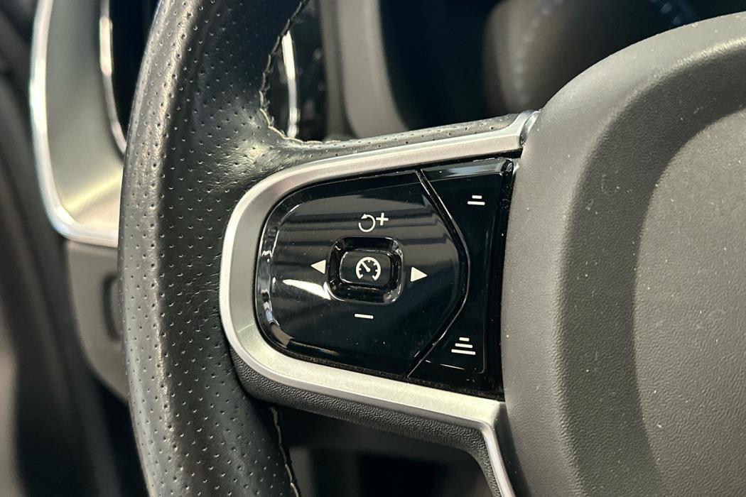 VOLVO XC60 2018