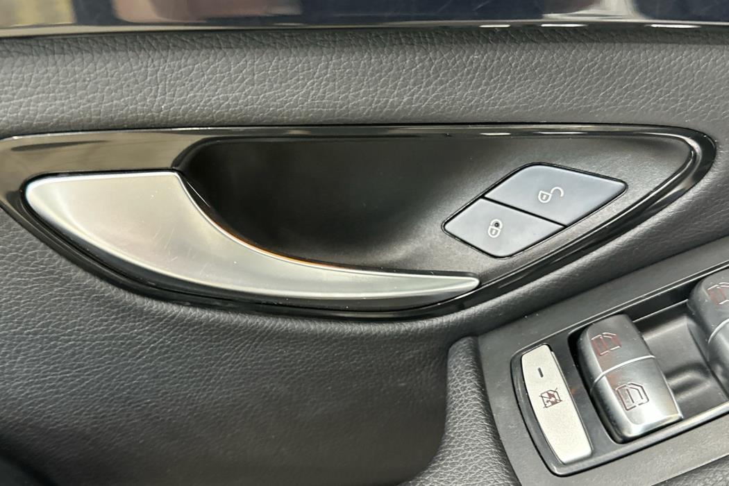 MERCEDES-BENZ C 2017