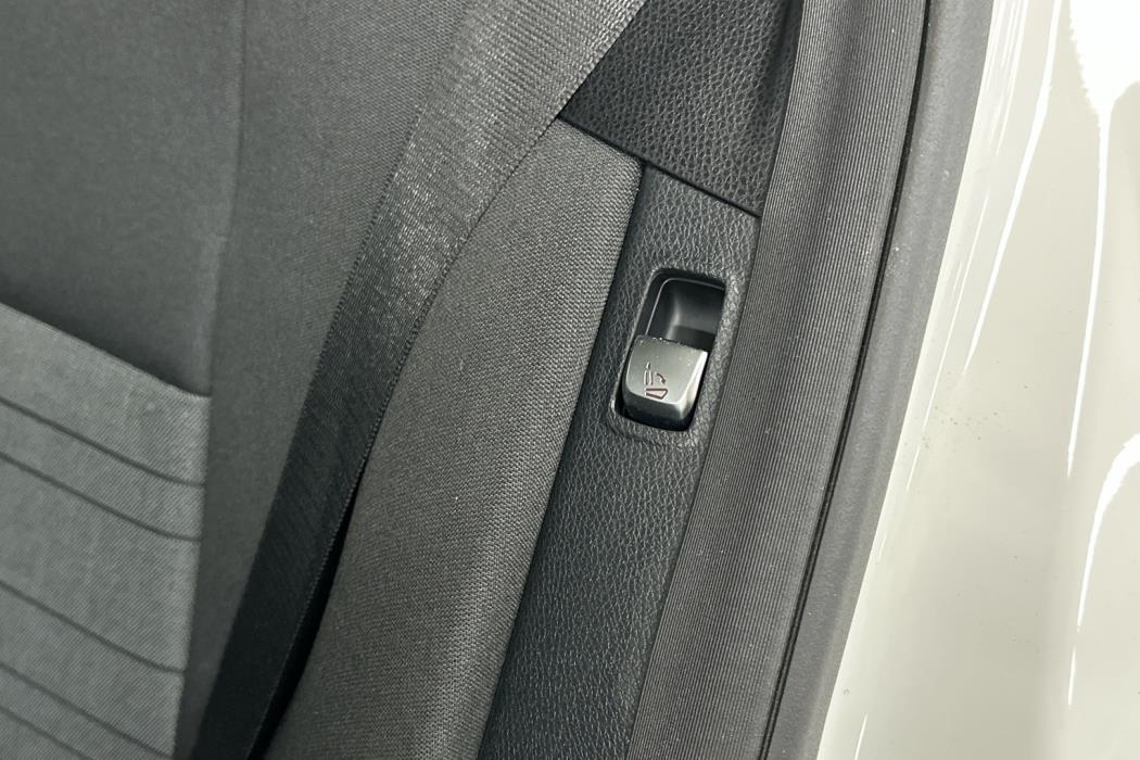 MERCEDES-BENZ C 2017