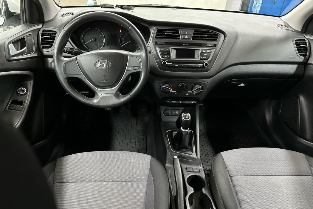 HYUNDAI i20 5d 2017
