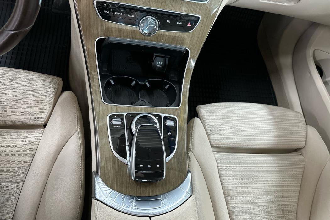 MERCEDES-BENZ C 2016