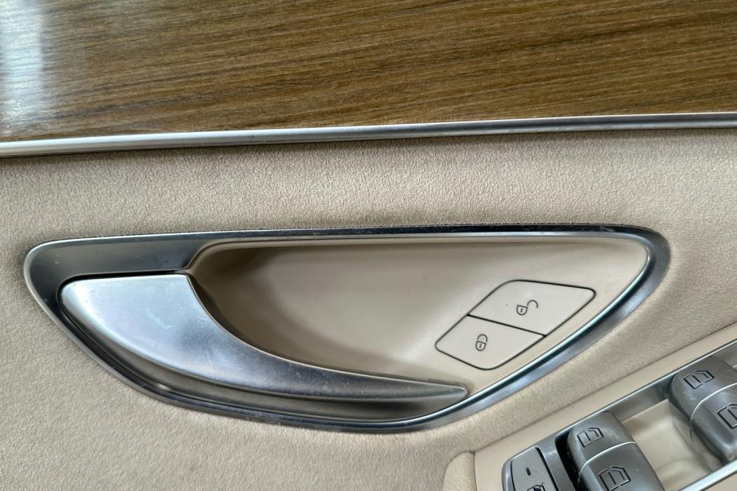 MERCEDES-BENZ C 2016