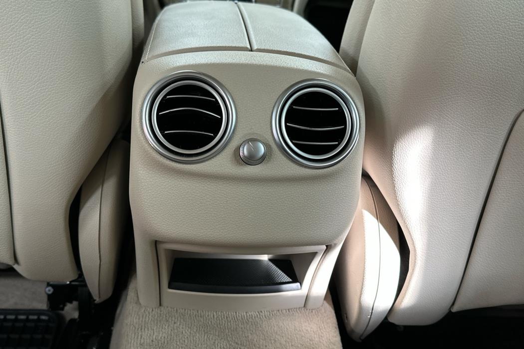 MERCEDES-BENZ C 2016