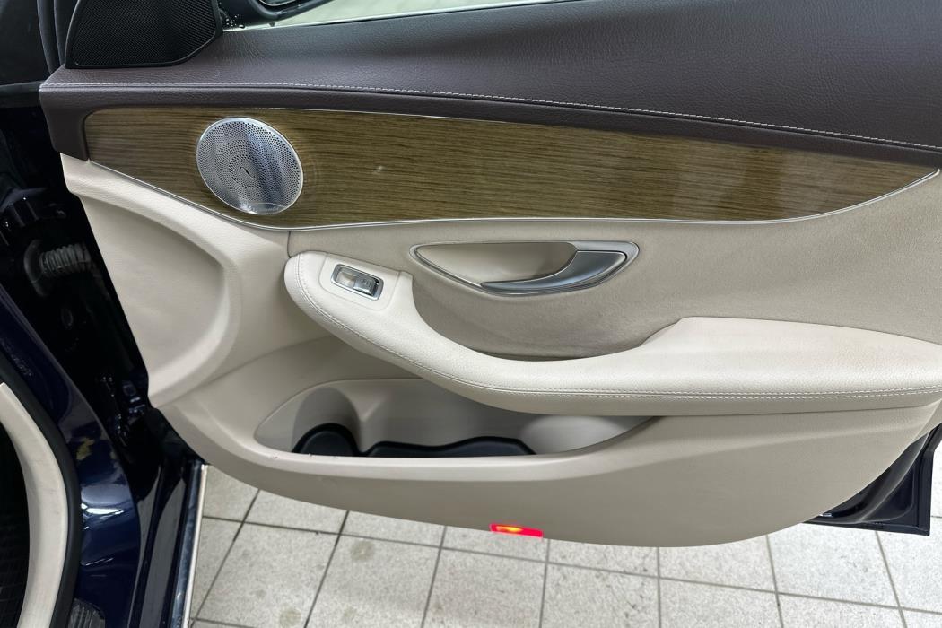 MERCEDES-BENZ C 2016