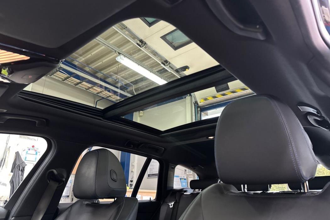 BMW 330 2019