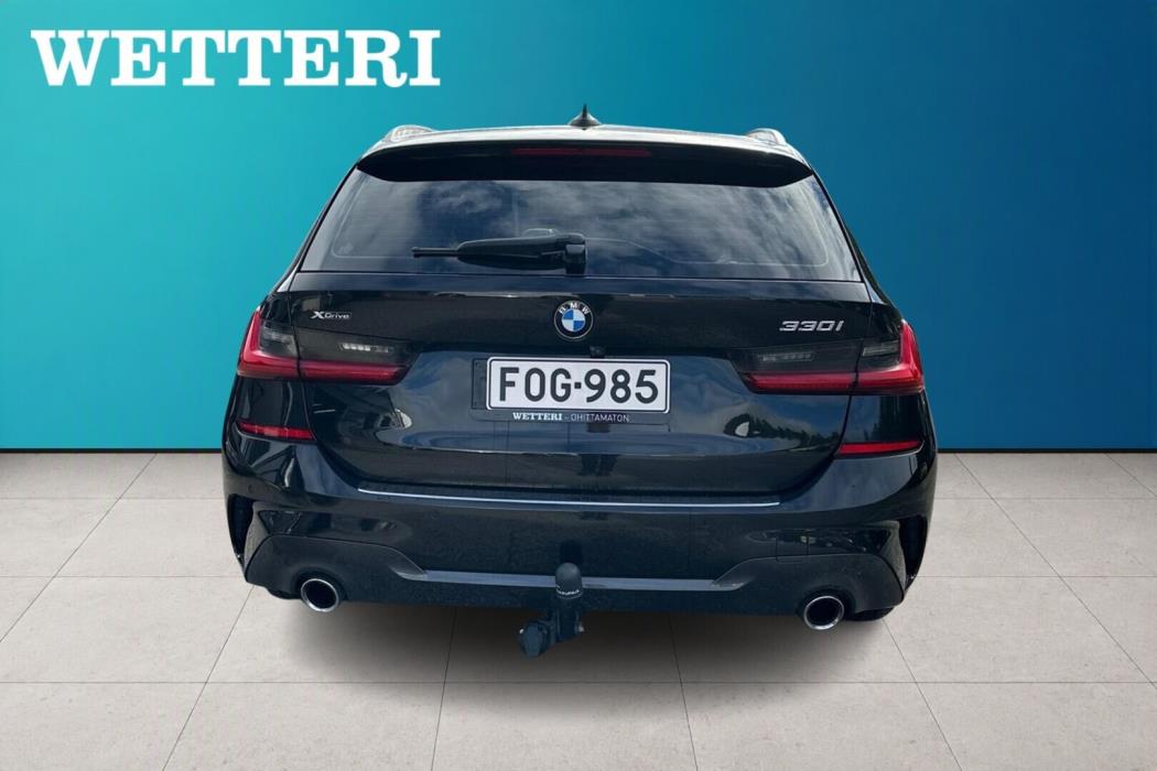 BMW 330 2019