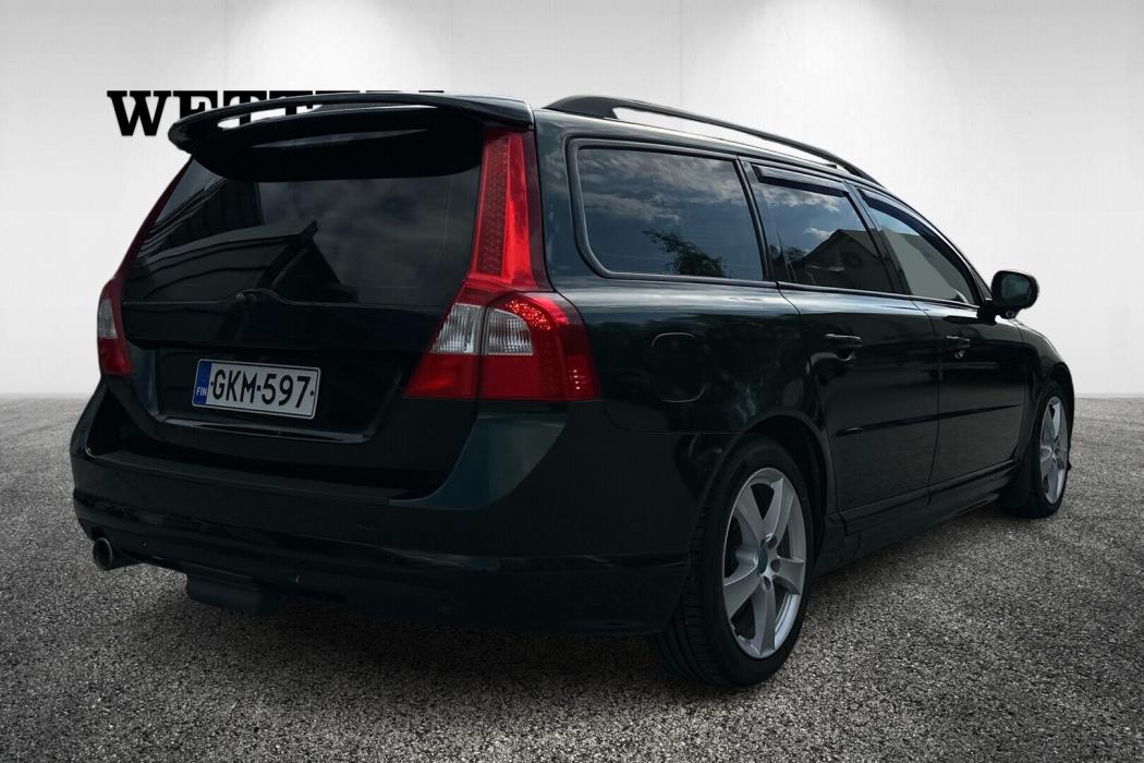 VOLVO V70 2012