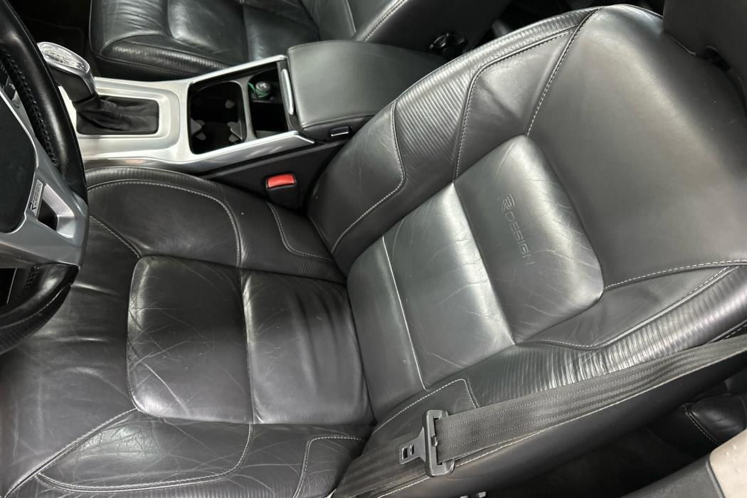 VOLVO V70 2012