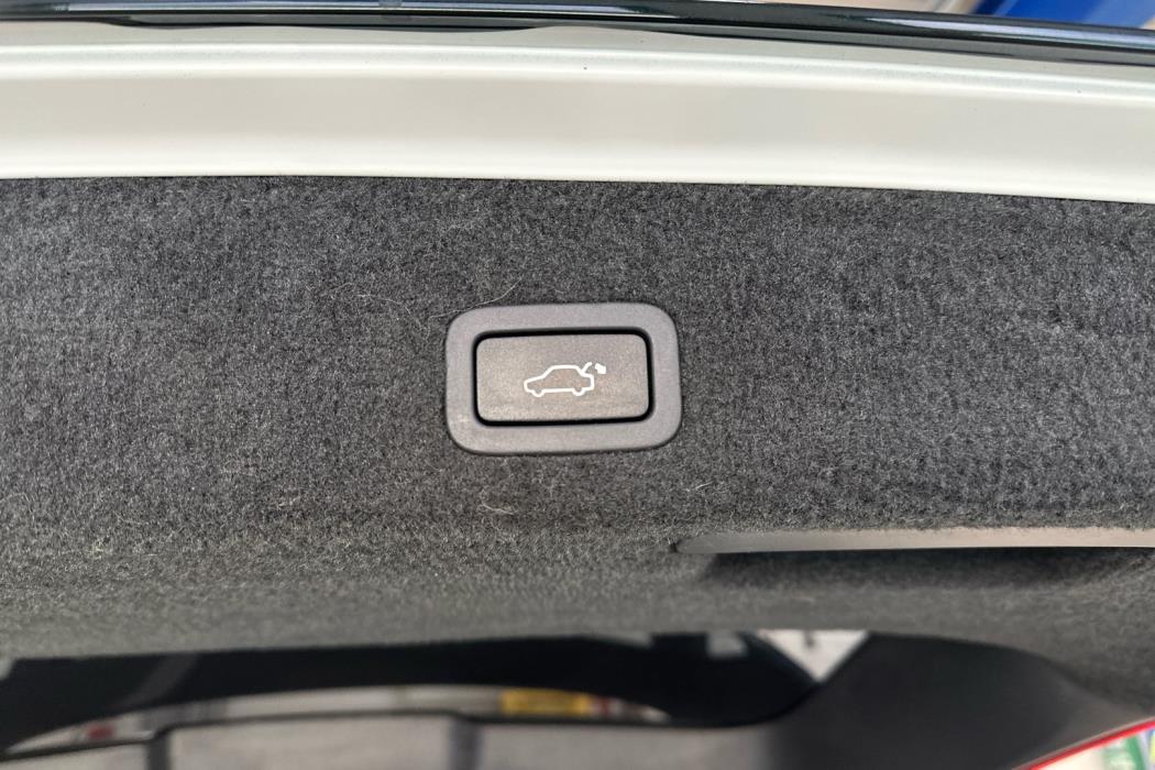 VOLVO V70 2012