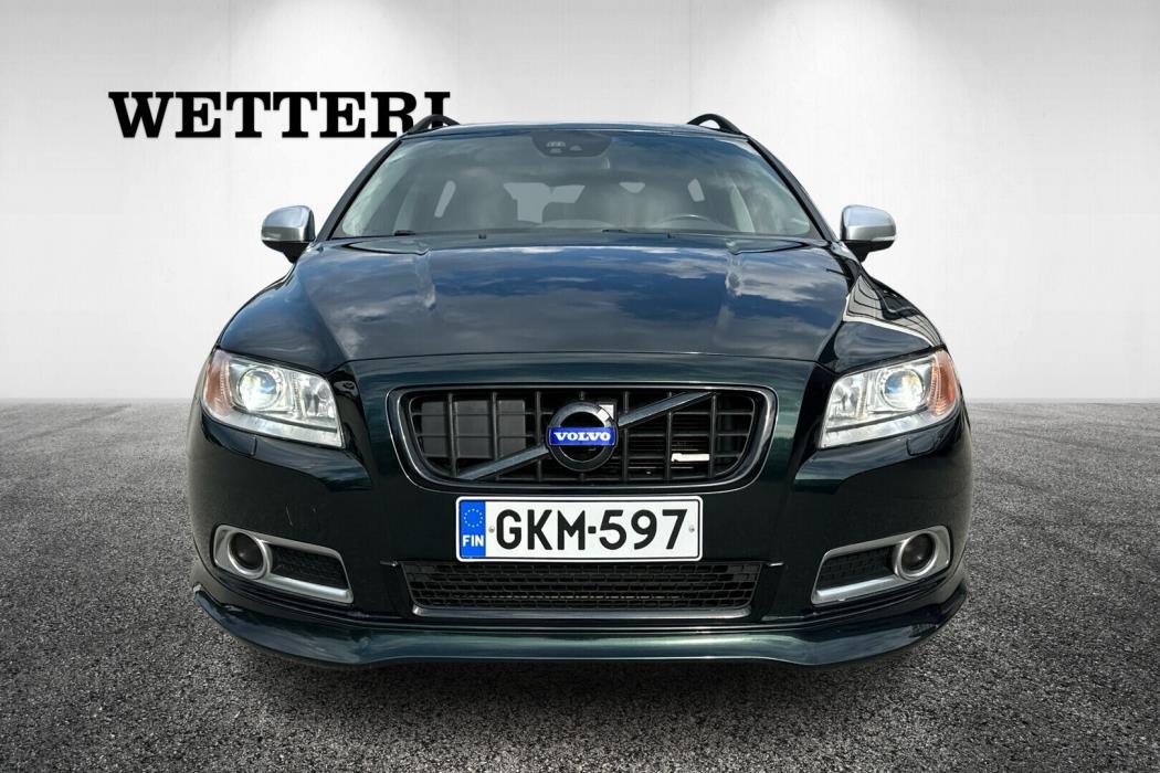 VOLVO V70 2012