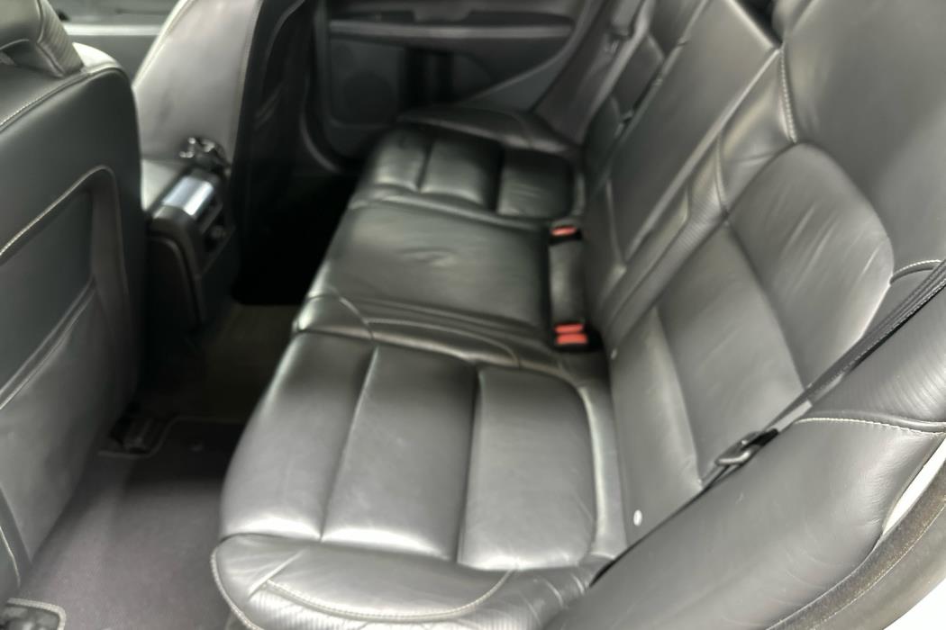VOLVO V70 2012