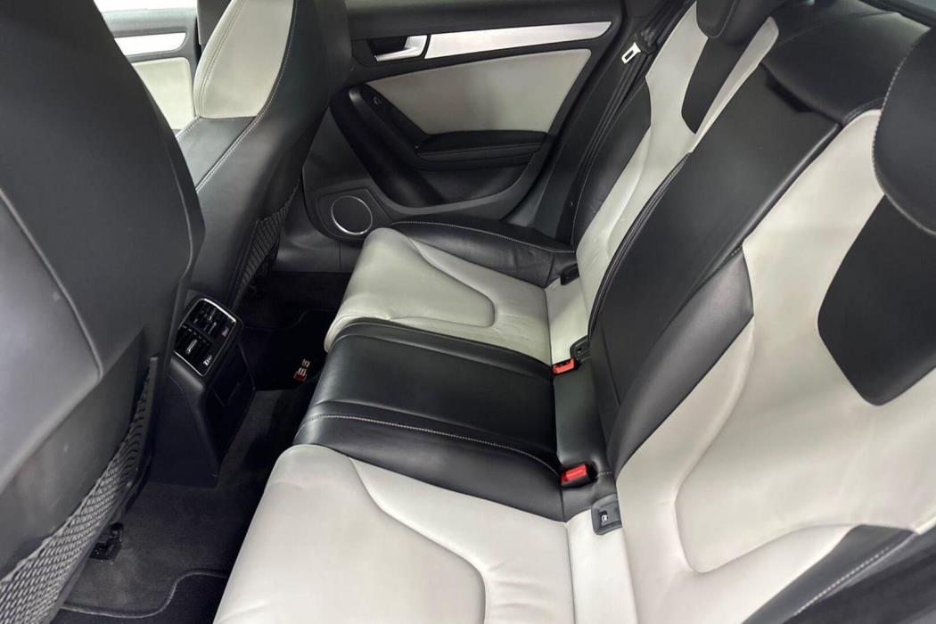 AUDI S5 2011