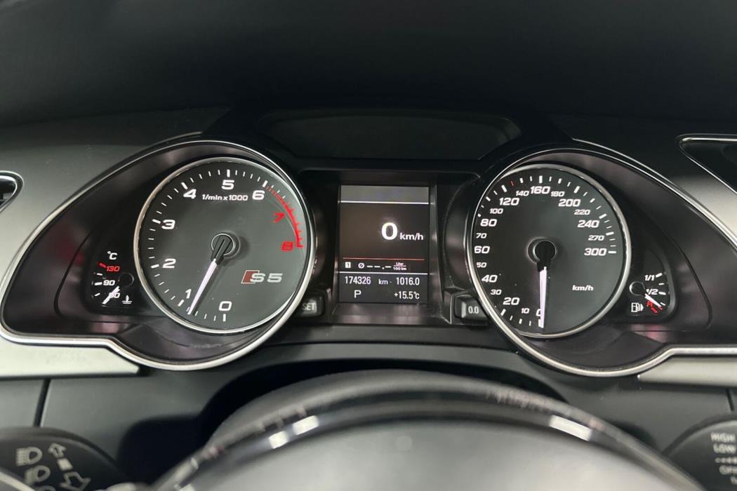 AUDI S5 2011