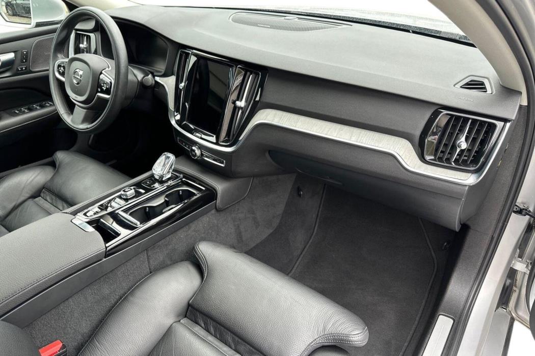 VOLVO S60 2021