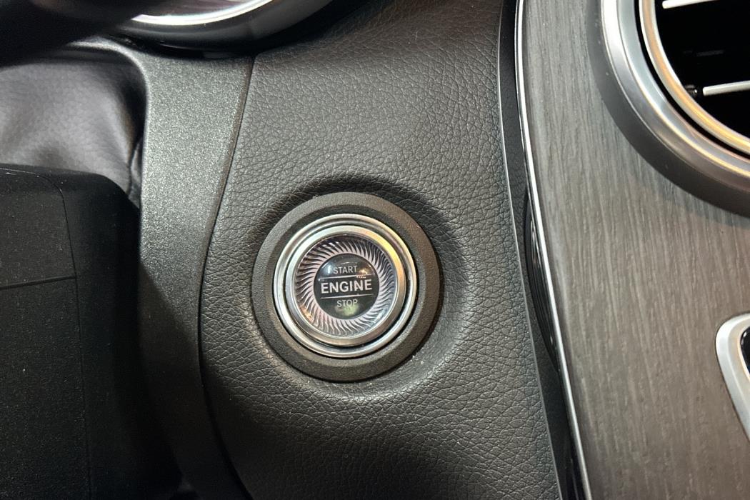 MERCEDES-BENZ C 2020