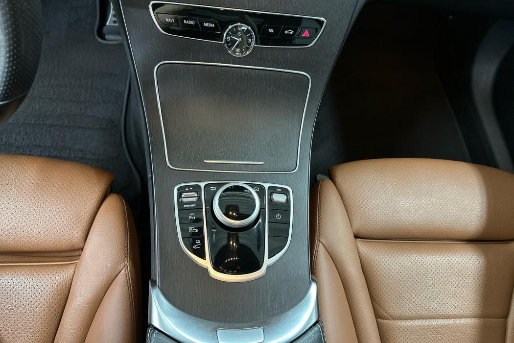 MERCEDES-BENZ C 2020