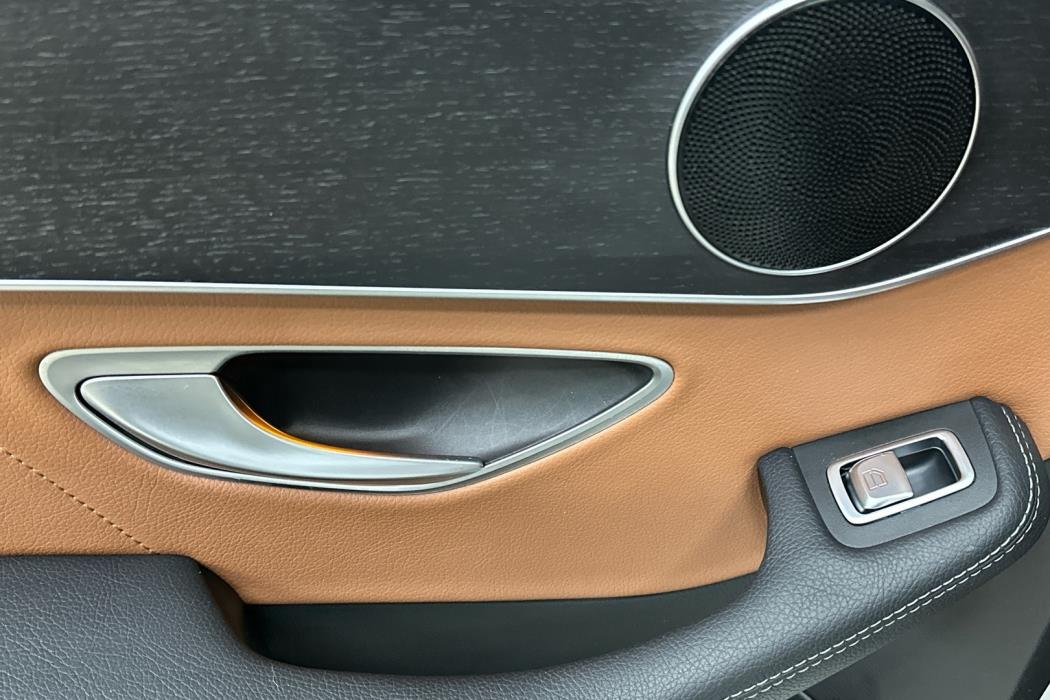 MERCEDES-BENZ C 2020