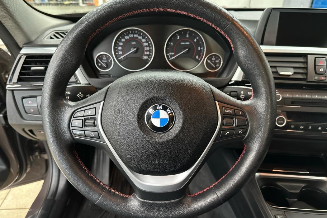 BMW 320 2015