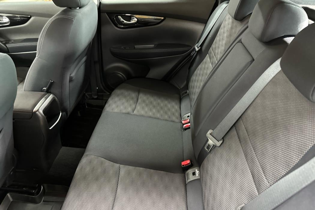 NISSAN Qashqai 2015