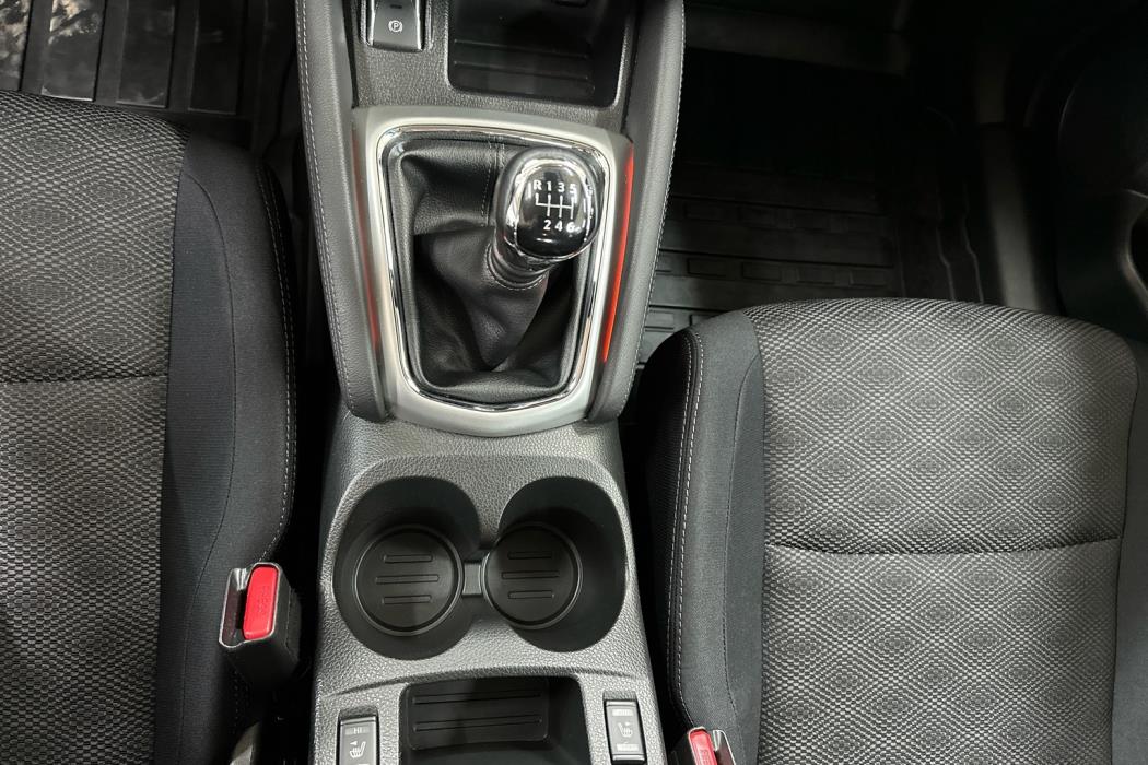 NISSAN Qashqai 2015