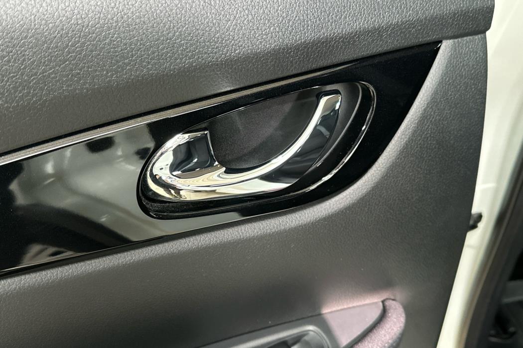 NISSAN Qashqai 2015