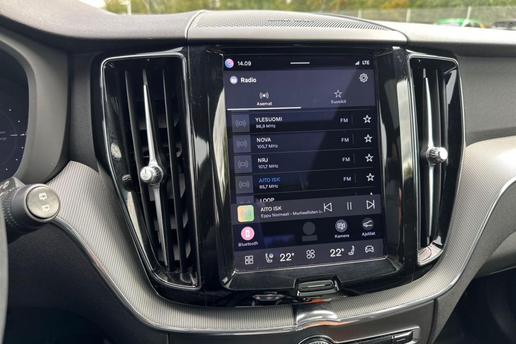 VOLVO XC60 2023
