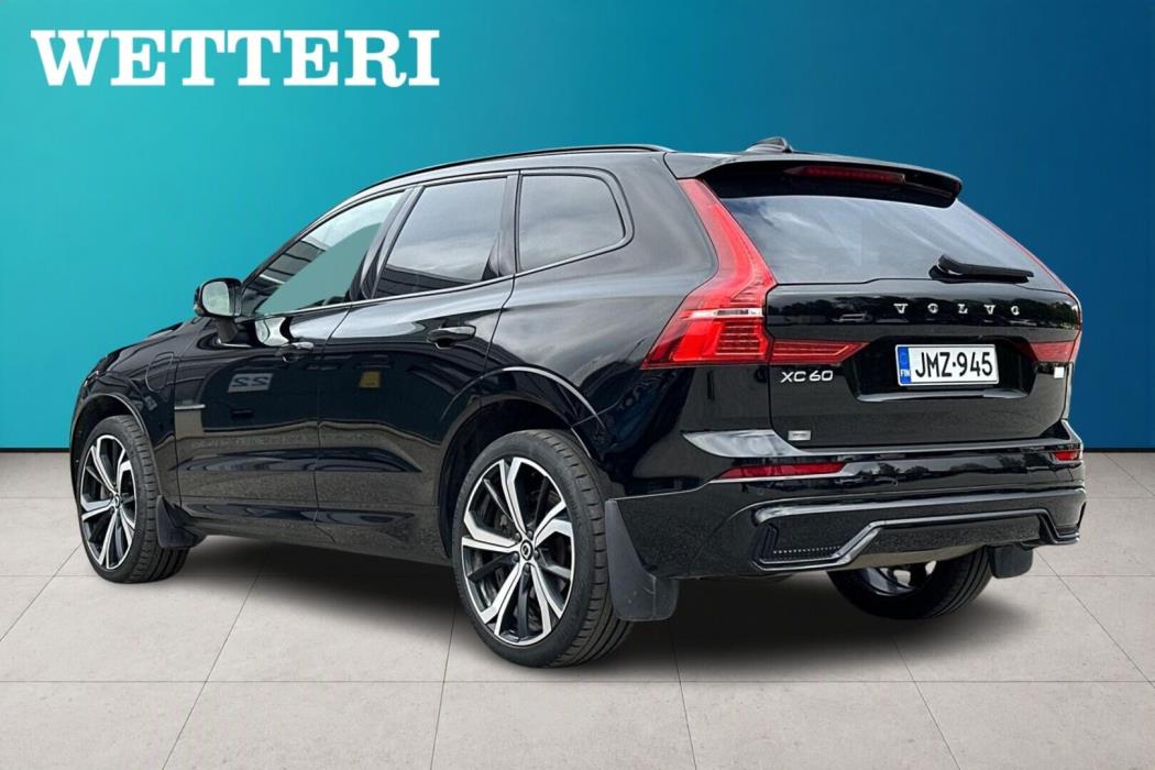 VOLVO XC60 2023