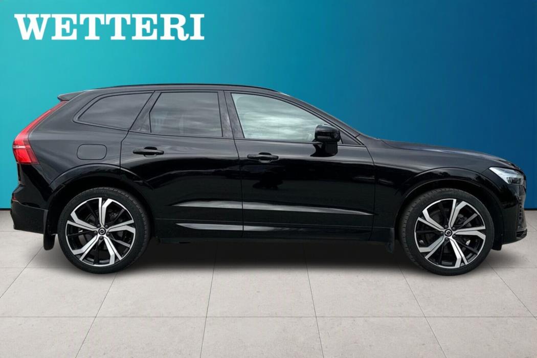 VOLVO XC60 2023