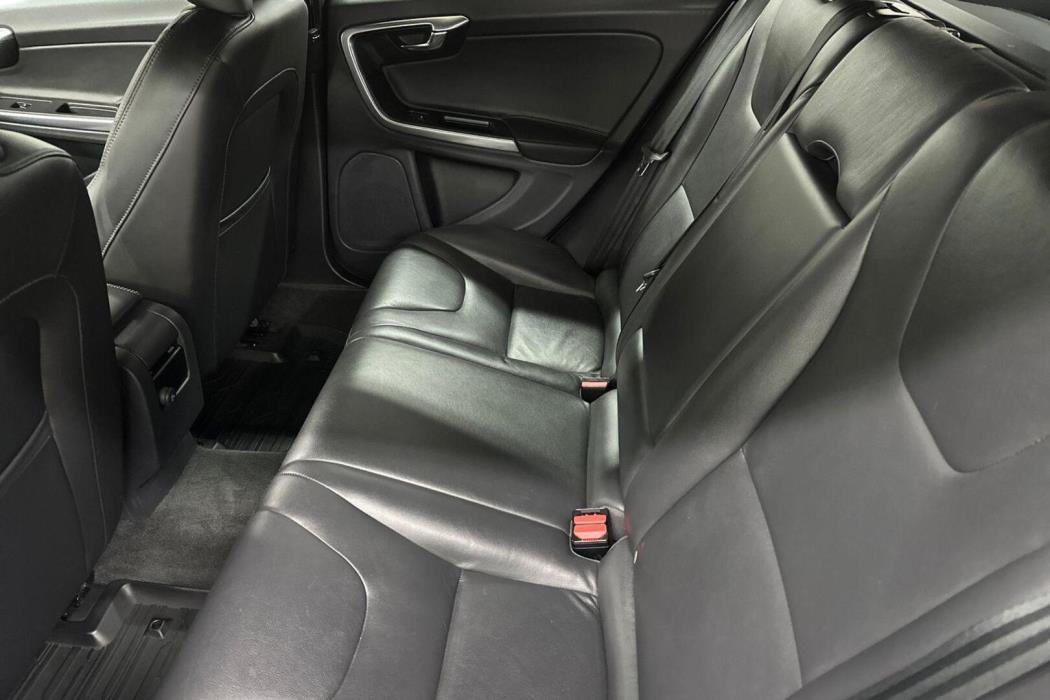 VOLVO V60 2018