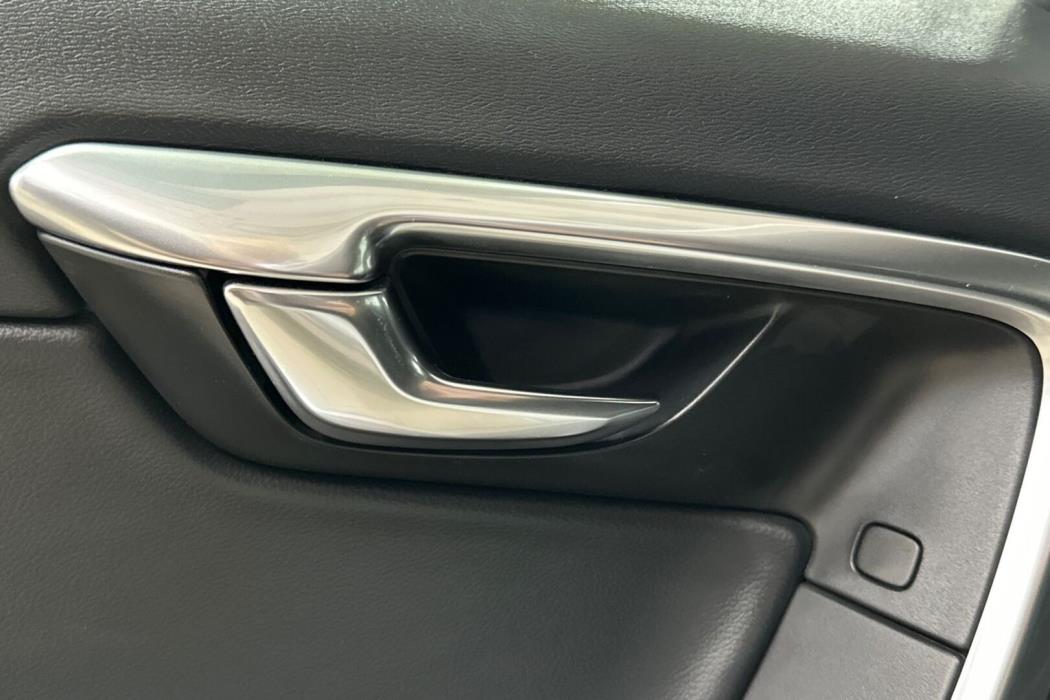VOLVO V60 2018