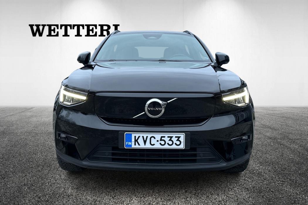 VOLVO XC40 2023