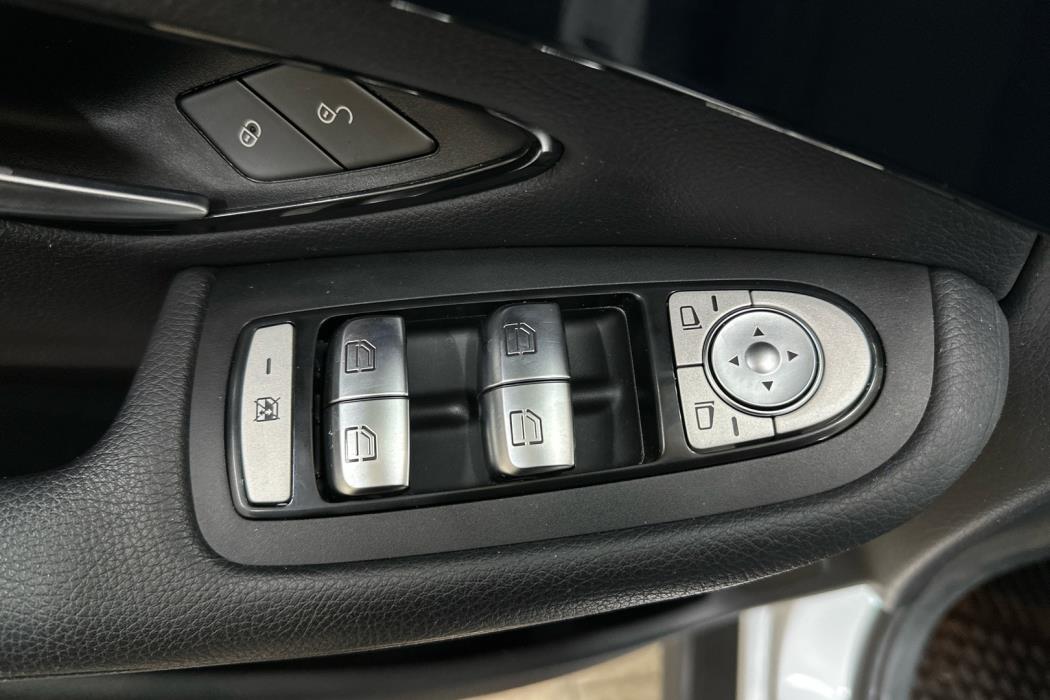 MERCEDES-BENZ GLC 2018