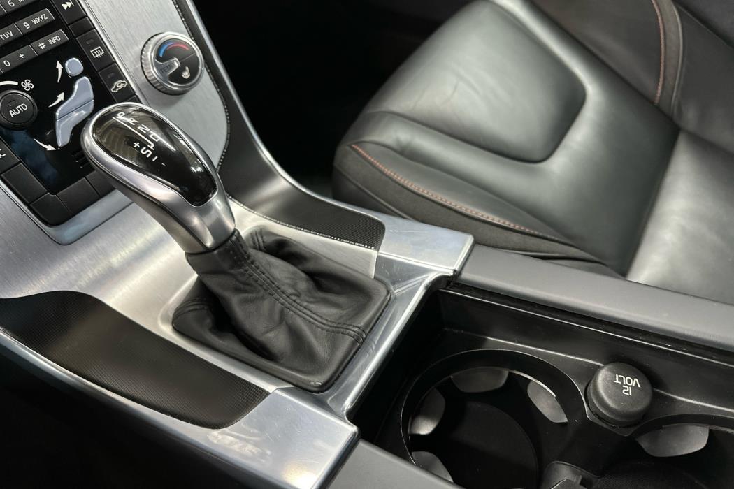 VOLVO V60 2014