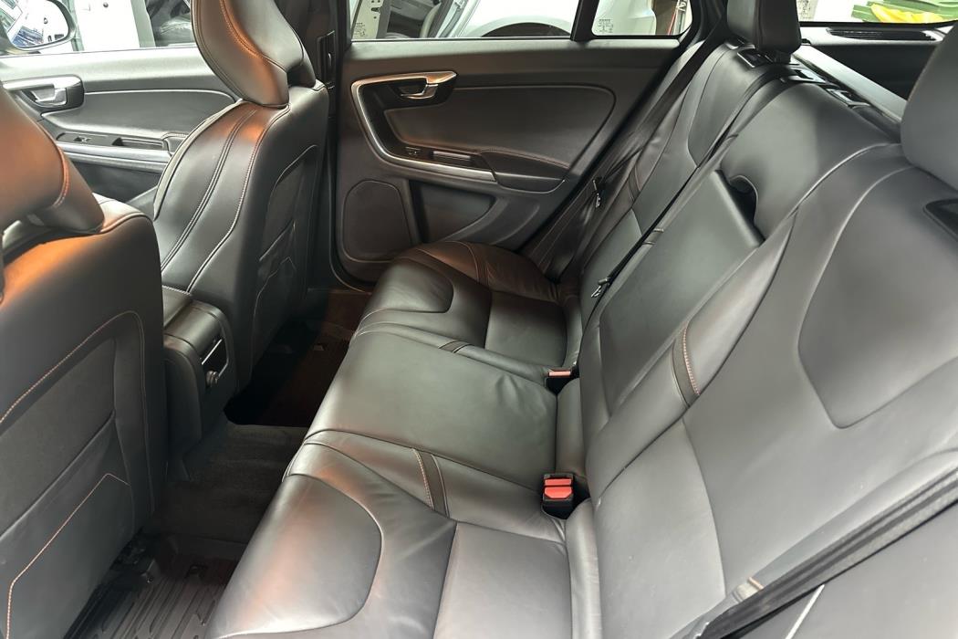 VOLVO V60 2014
