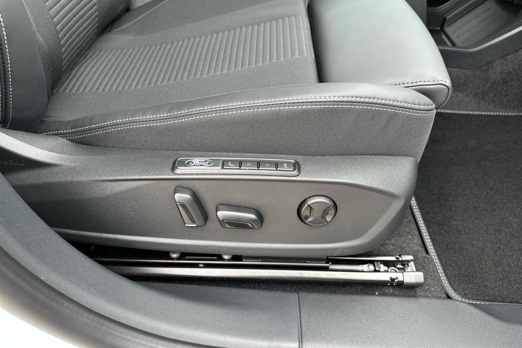 FORD Explorer 2026