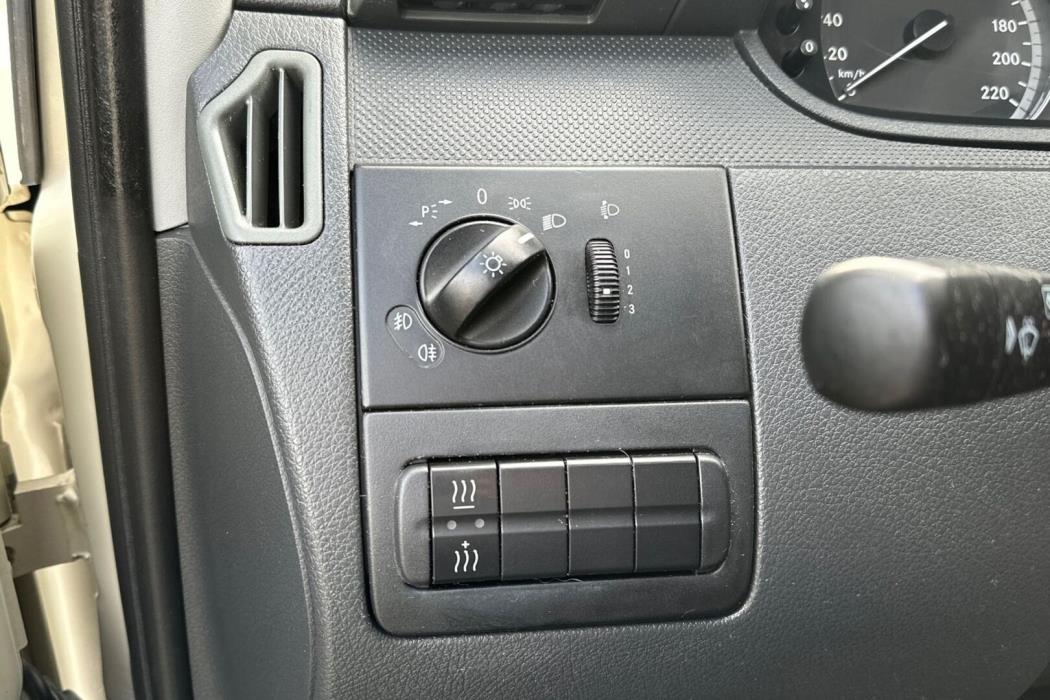 MERCEDES-BENZ Vito 2012