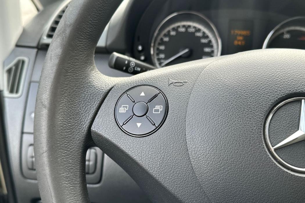 MERCEDES-BENZ Vito 2012