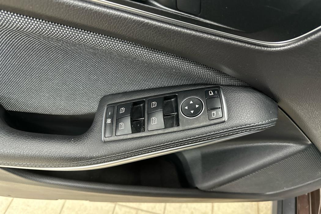 MERCEDES-BENZ GLA 2018