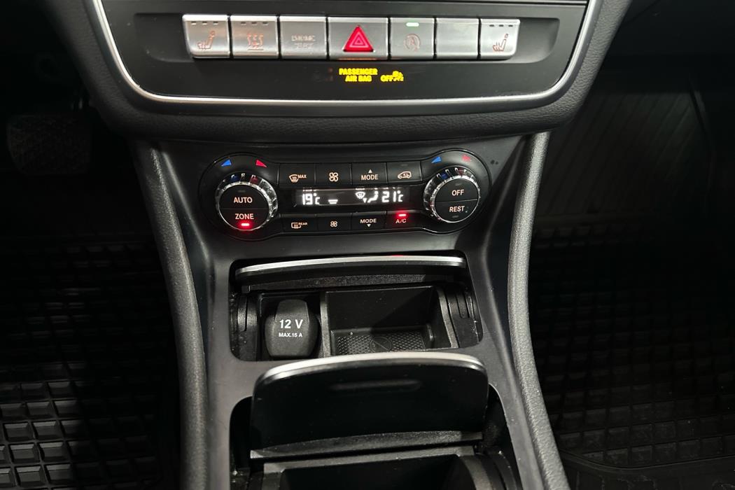 MERCEDES-BENZ GLA 2018