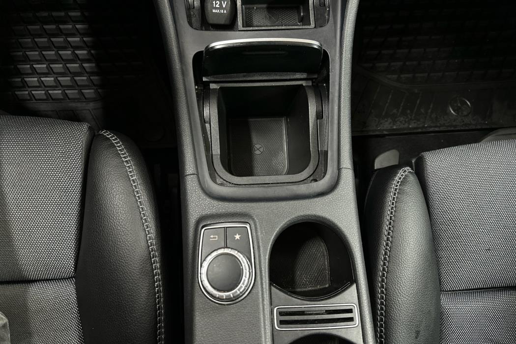 MERCEDES-BENZ GLA 2018