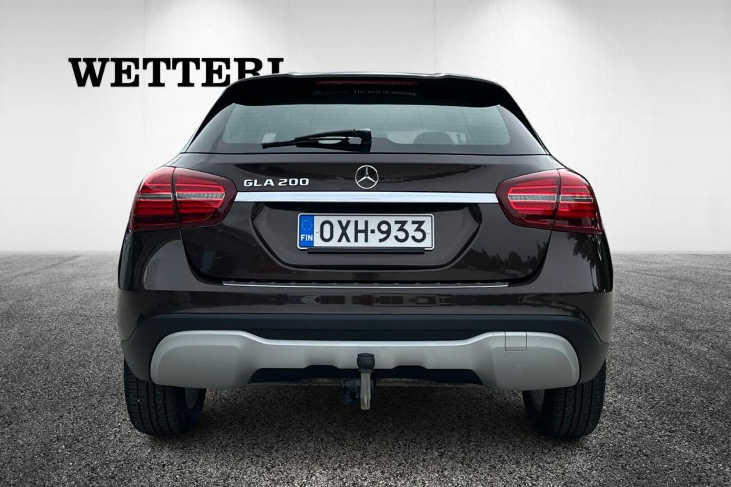 MERCEDES-BENZ GLA 2018
