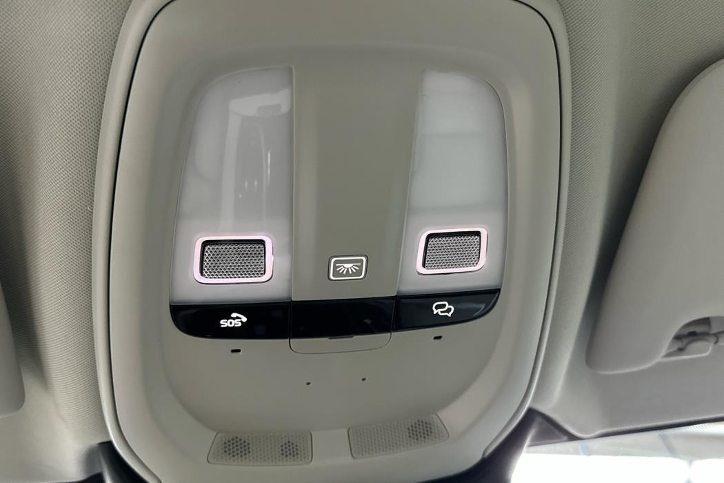 VOLVO V60 2023