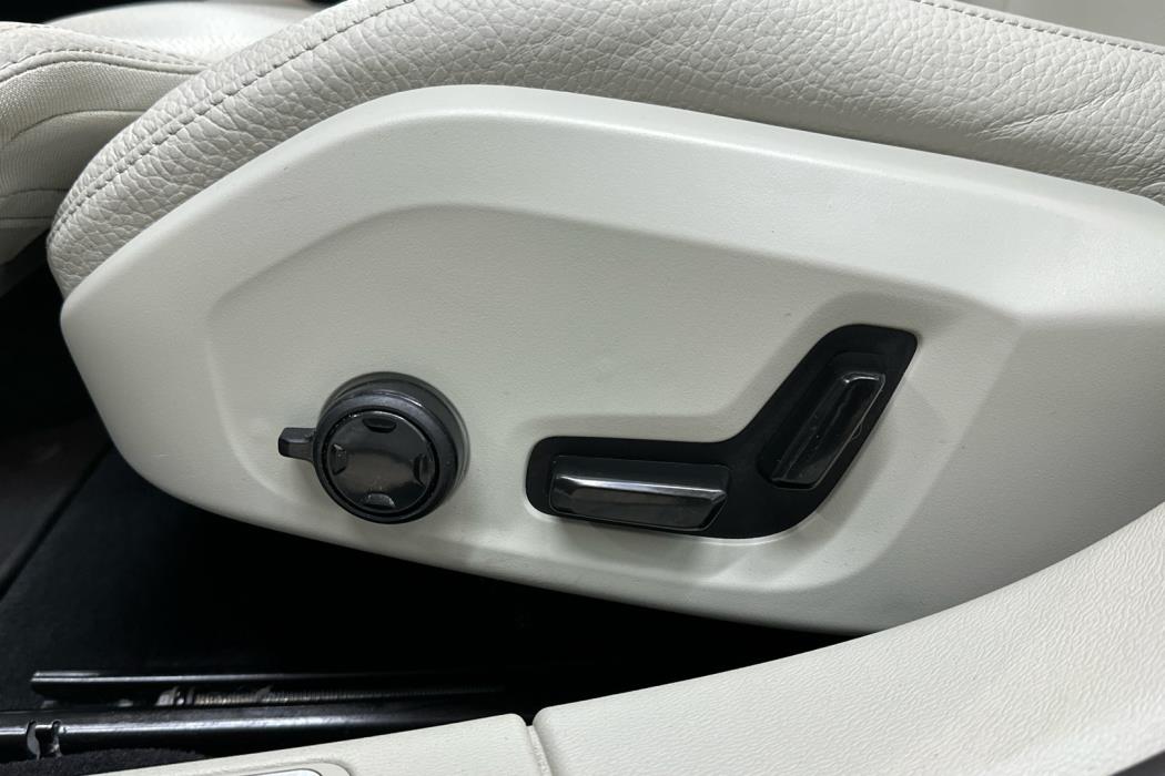 VOLVO V60 2023