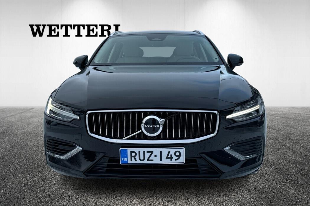 VOLVO V60 2023